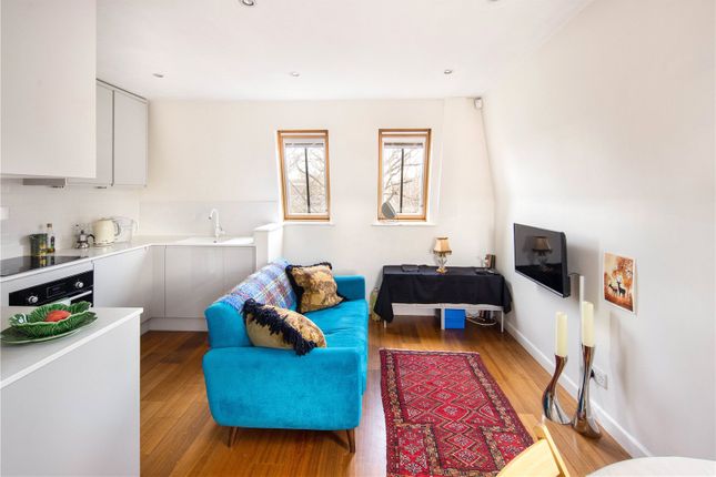 Flat for sale in College Terrace, Bow, London