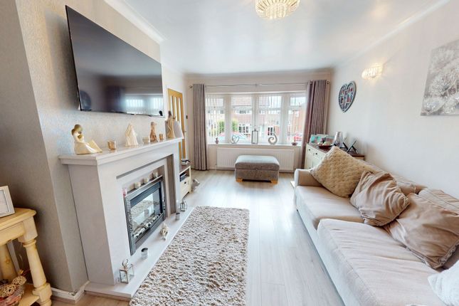 107 Gleneagles Crescent, Stoke-On-Trent photo 3