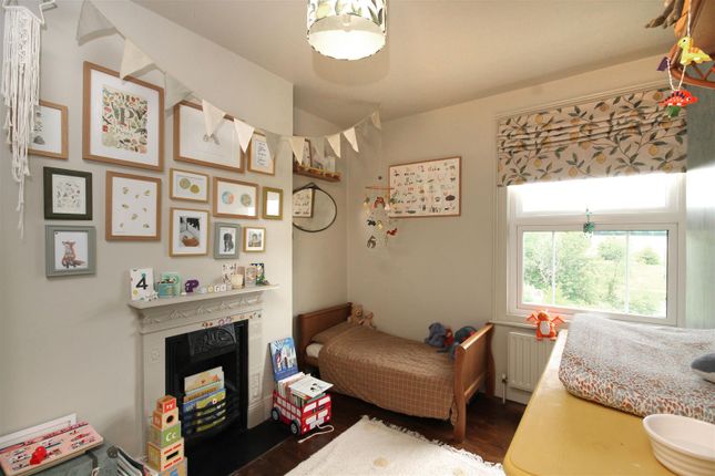 Bedroom2.Jpg