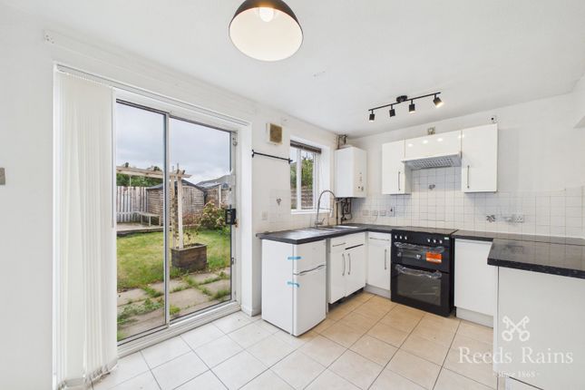 70, Barrow Hill Road, Greater Manchester photo 4