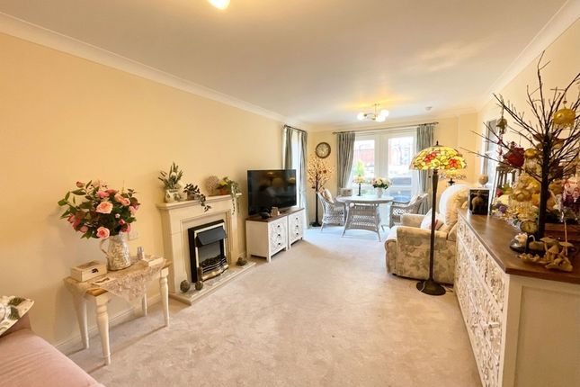 15 Joules Court Crown Street, Stone photo 2
