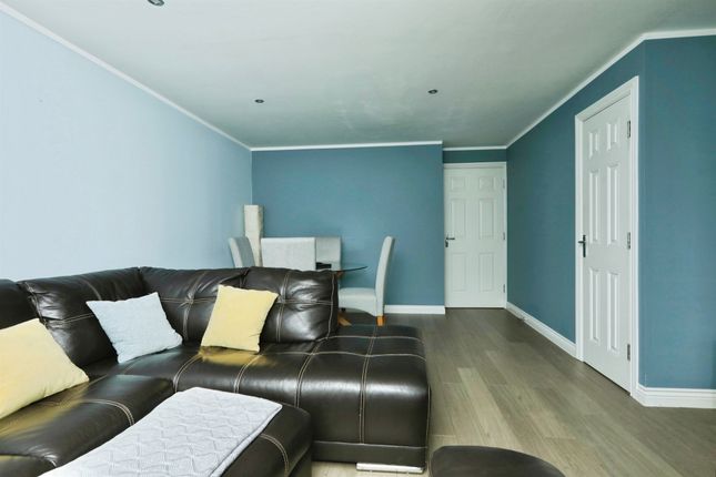11, Samian Close, Worksop photo 4