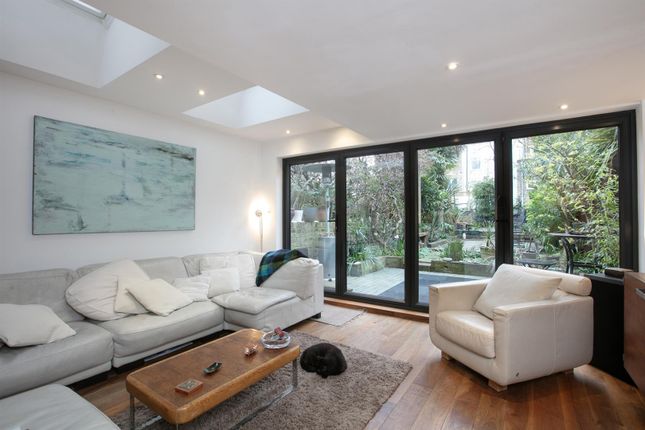Thumbnail Terraced house for sale in Graces Road, Camberwell
