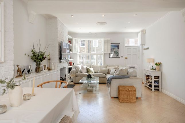 12 Snarsgate Street, London photo 4