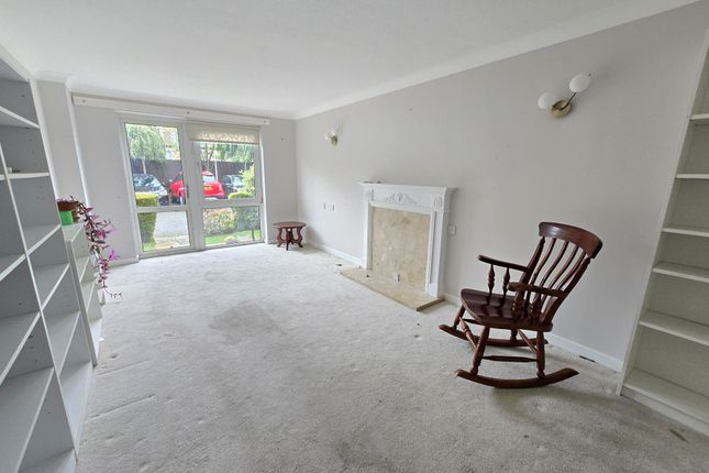 7 Regent Court Groby Road, Altrincham photo 2