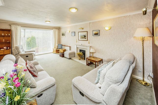 15, Breck Lea, Sowerby Bridge photo 4