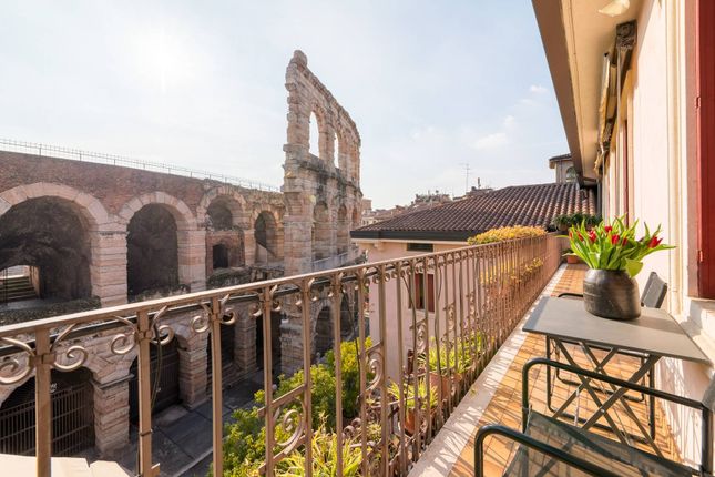 Penthouse for sale in Via Anfiteatro, Verona, Veneto