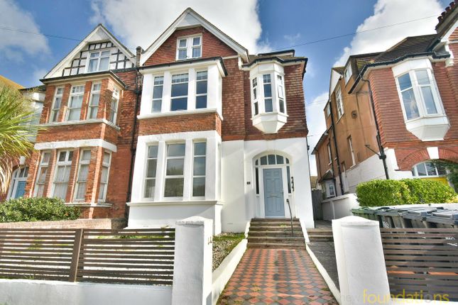 2-bed flat on Bolebrooke Road, Bexhill-on-Sea, £250,000