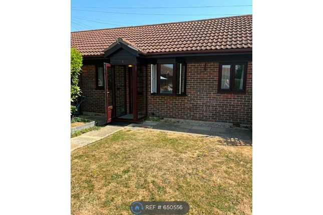 1-bed house on Sussex Court, Manor Way Elmer, Bognor Regis, £1,050/mo