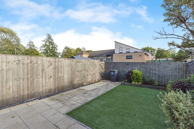 66, Green Lane, Bradford photo 2