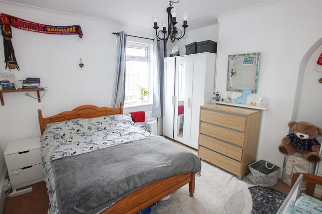End terrace house for sale in Granby Street, Newmarket