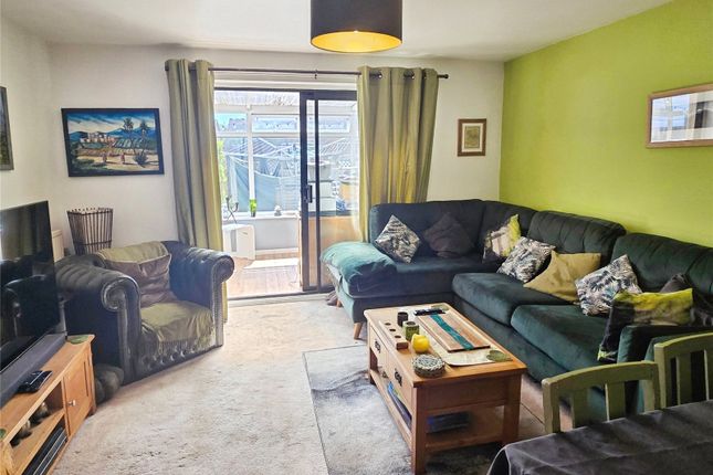 17, Meadow Drive, Oswestry photo 2