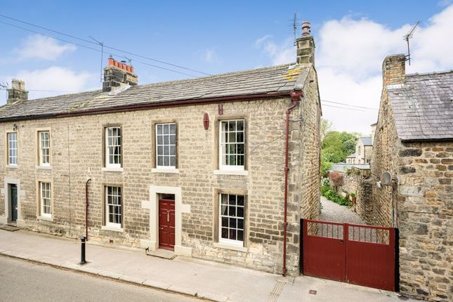 3 bed country house for sale in 42 Park Street, Masham, Ripon, North Yorkshire HG4