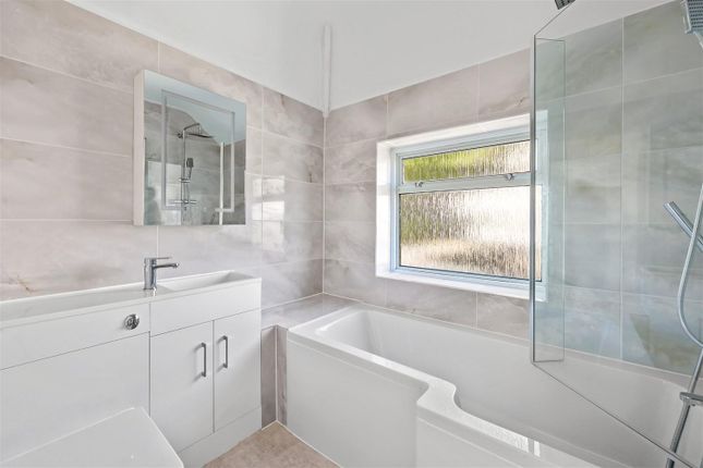 44, Goldings Road, Loughton photo 4