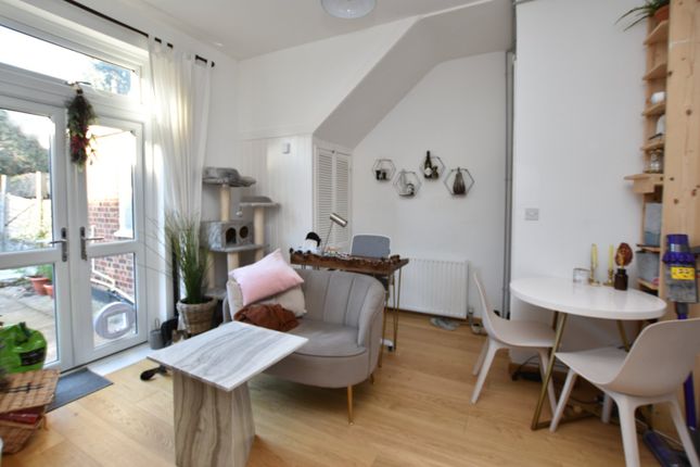 1-bed flat on 38C, Selby Road, London, £250,000
