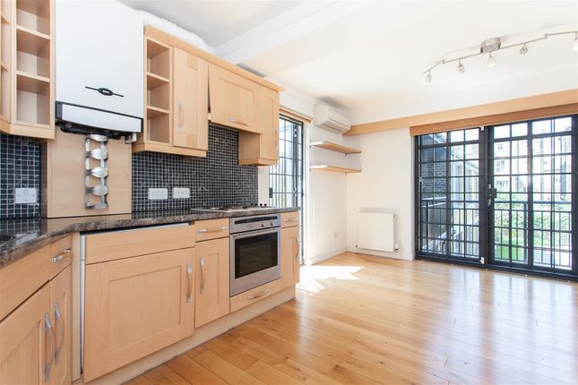 Thumbnail Flat to rent in St. Pauls Crescent, London