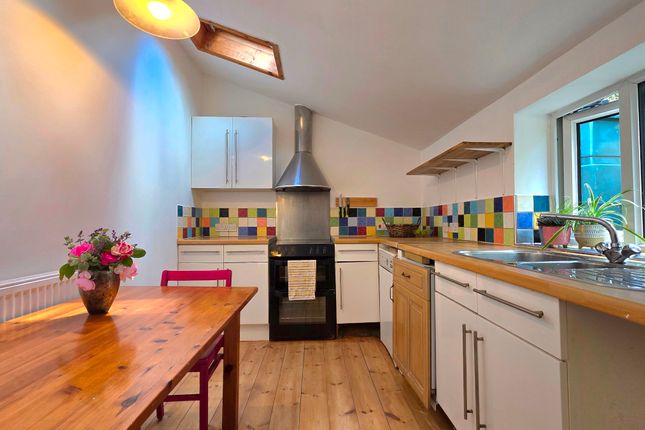 48 Fore Street, Camelford photo 4