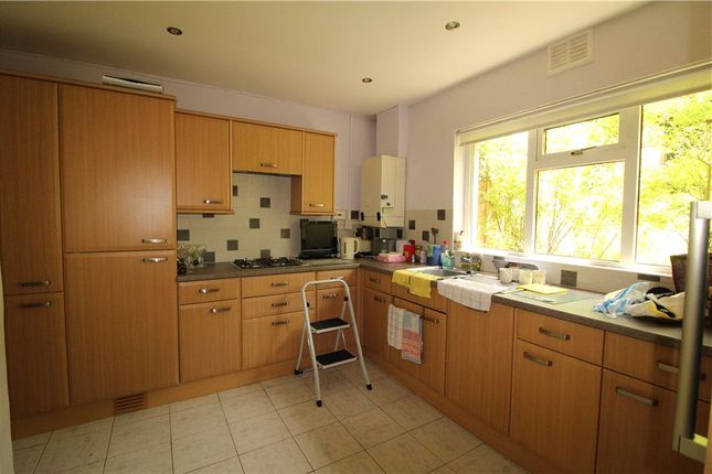 6, High Crest, Harrogate photo 2