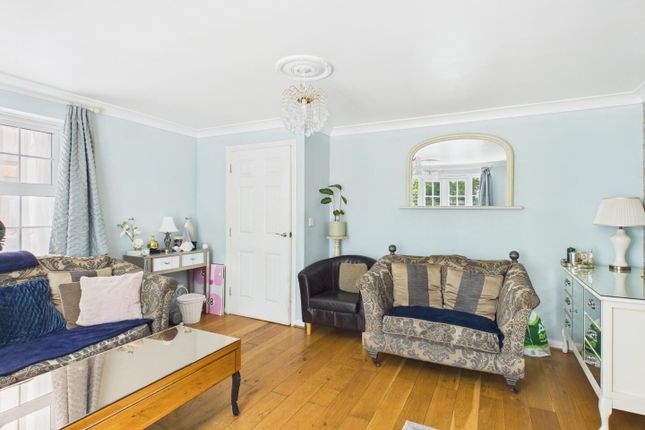 17, Bryn Dryslwyn, Bridgend photo 4