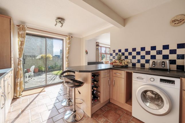 15, Swifts Hill View, Stroud photo 3