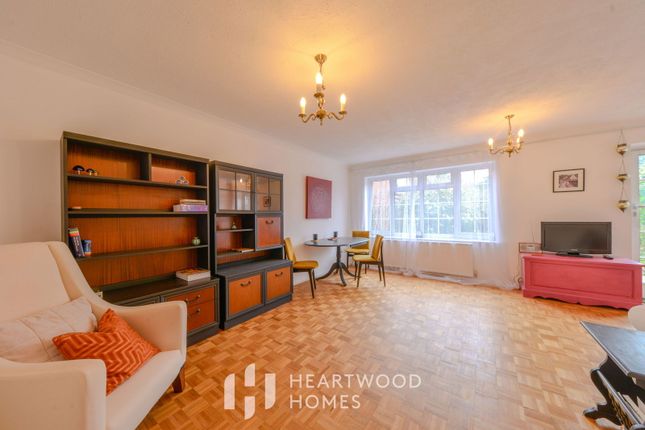 24, Camlet Way, St. Albans photo 4