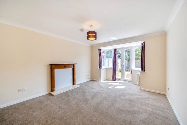 26, Topham Avenue, Worcestershire photo 4