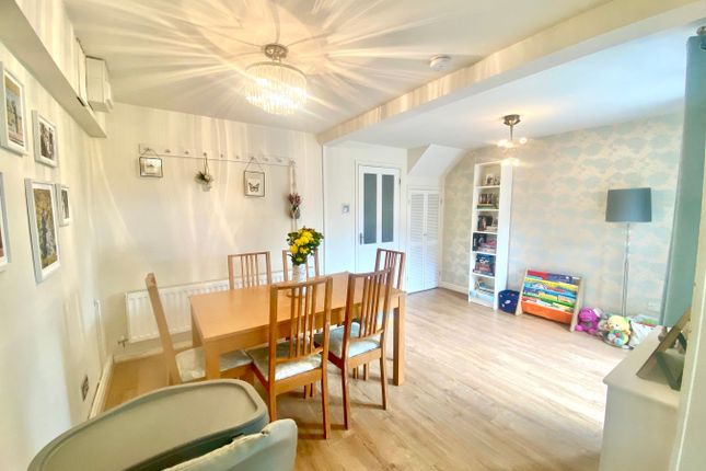24, Pontymason Court, Newport photo 5