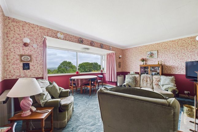 22 Amanda Way, Liskeard photo 4