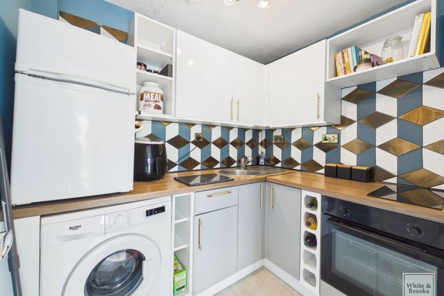 Flat 23, Sussex Village Manor Way, Bognor Regis photo 3