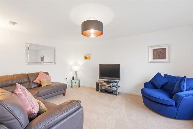 33, Torduff Walk, Livingston photo 2