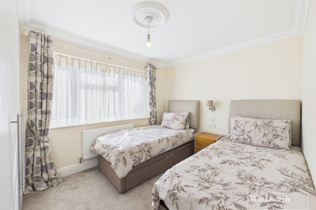 Flat 2, Fadak House, 13, Hollycroft Avenue, Wembley photo 3