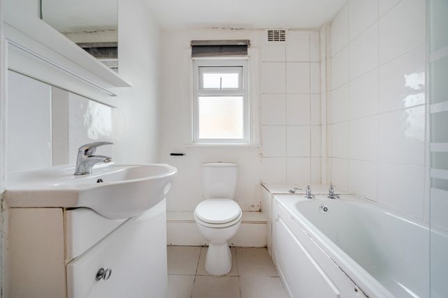 58a,, Vancouver Road, London photo 3