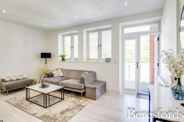 24 Millfield View,, Ashwells Road, Brentwood photo 4
