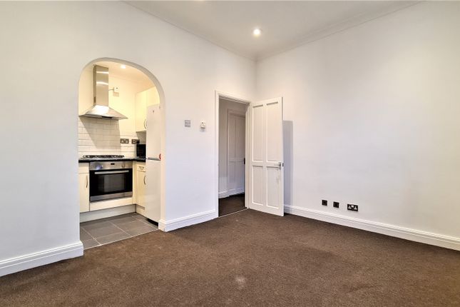 Flat for sale in Villiers Road, Isleworth