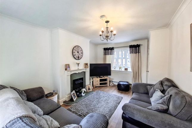 47, Tennyson Avenue, Hartlepool photo 3