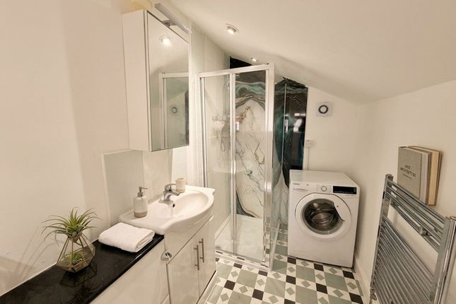 Flat 3 17 Egerton Crescent, Manchester, Manchester photo 3