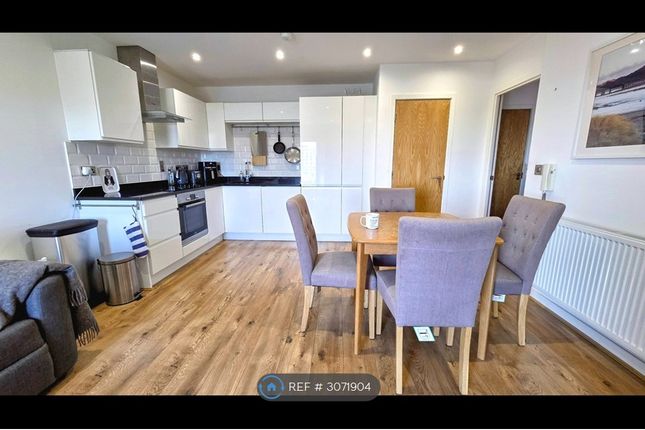 S Wimbledon Milner Road, London photo 4