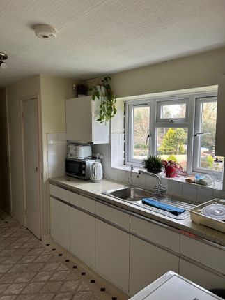 40b, Hyde Park Avenue, Winchmore Hill photo 4