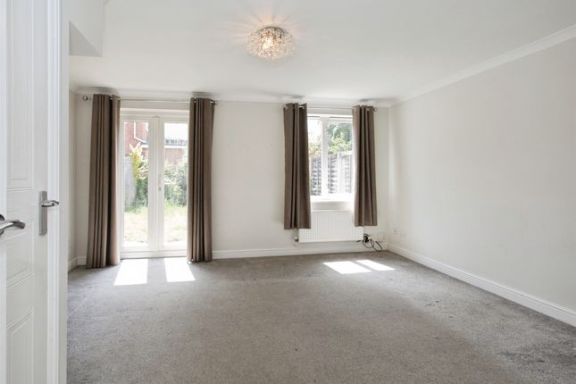 93, Saxon Way, Cambridge photo 3