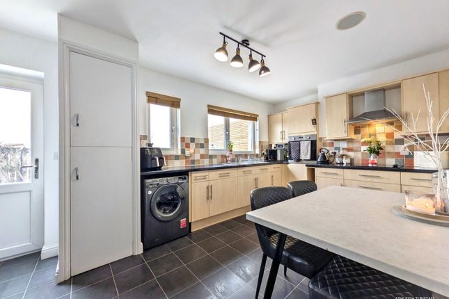6, Hill Crescent, Cockermouth photo 4