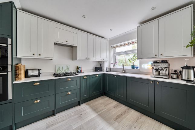 West Close, Haslemere photo 4