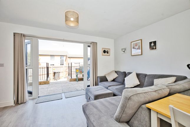 17 Apple Tree Court,, Isaacs Close, Somerset photo 4