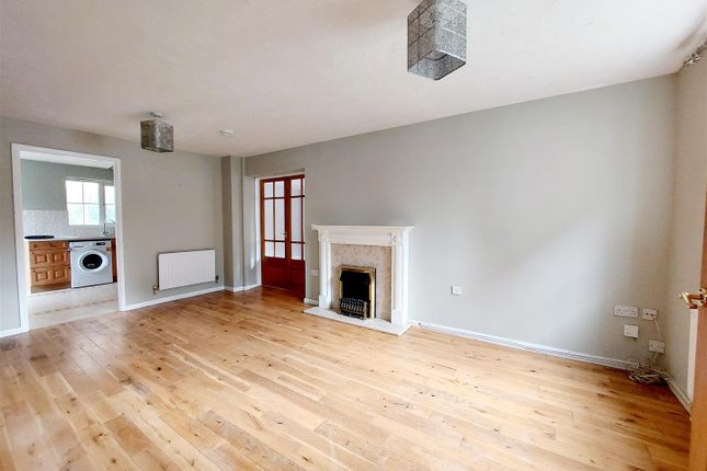 36, Ffordd Ger Y Llyn, Swansea photo 2