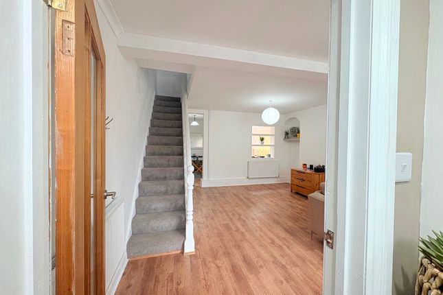 61 Alexandra Road, Bridgend photo 4