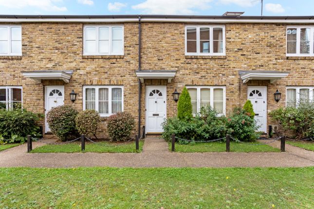 2-bed flat on 41D, British Grove South, London, £460,000