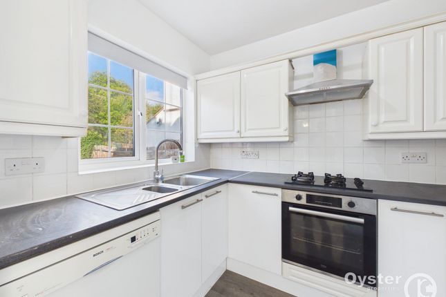 13 Grove Hill Road, Harrow photo 3