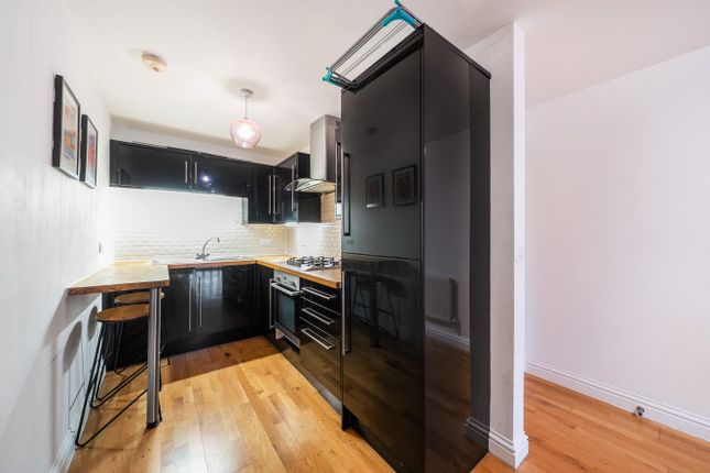 Flat 7, 114, Portland Road, London photo 4