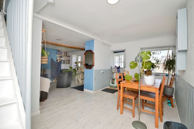 12, Caernarfon Road, Gwynedd photo 4