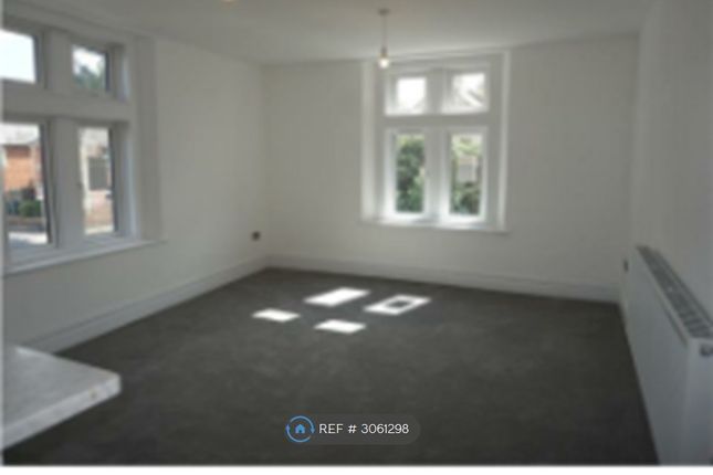 Bradford Road, Flat  Rowlands Court, Trowbridge photo 2