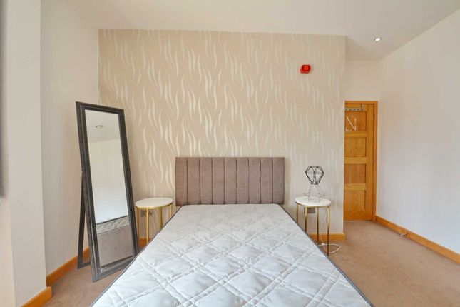 Flat to rent in College Green, City Centre